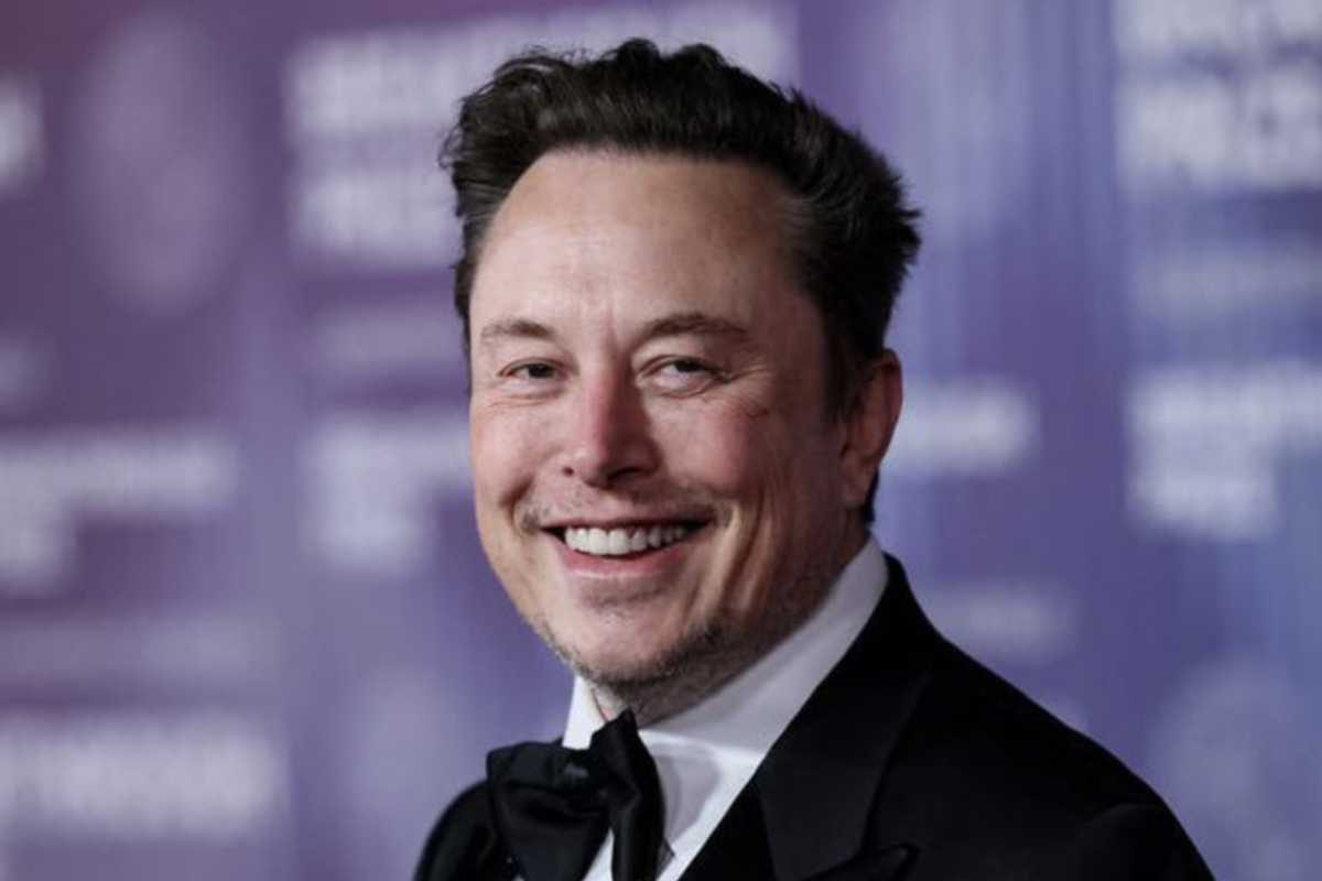 Elon Musk biografo contesta