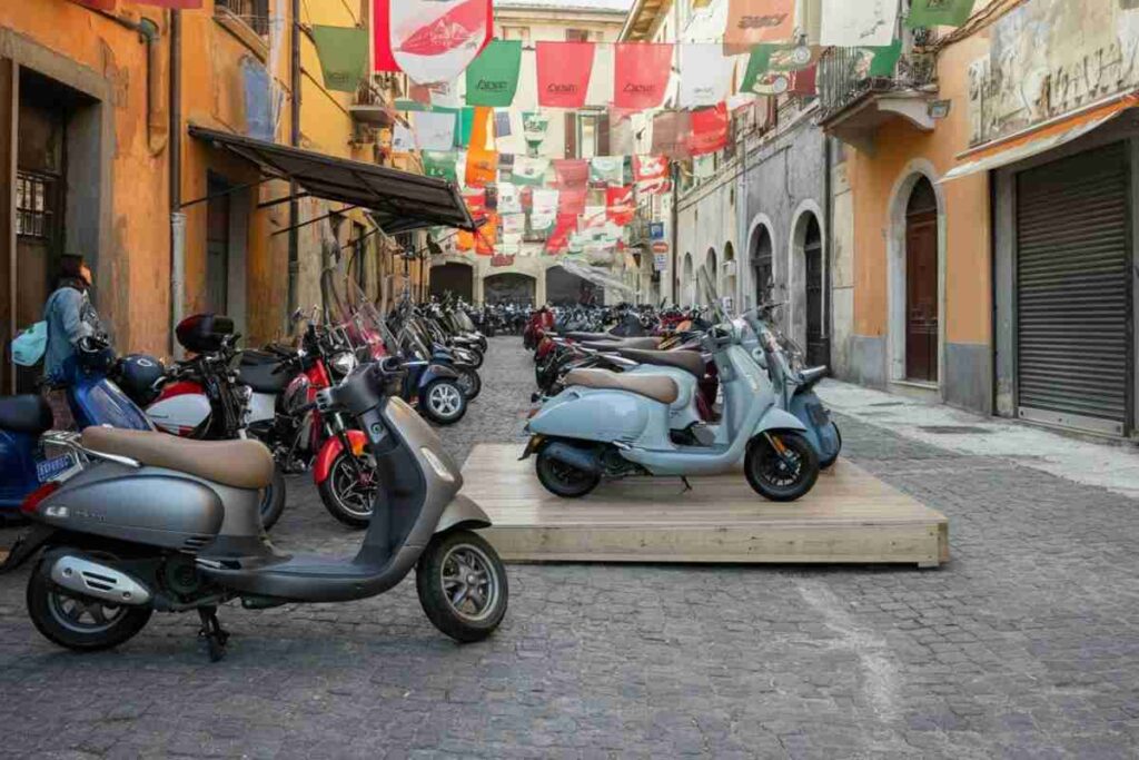 Febbraio segna un nuovo calo nel mercato di moto e scooter: cosa sta succedendo?